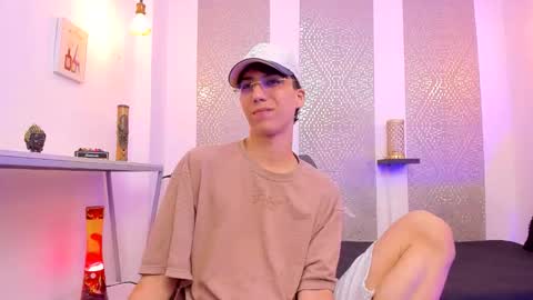 Snapshot of nikolay_gregori chatting on 12/05/25, 04:21 online show from 12/05/25, 04:21