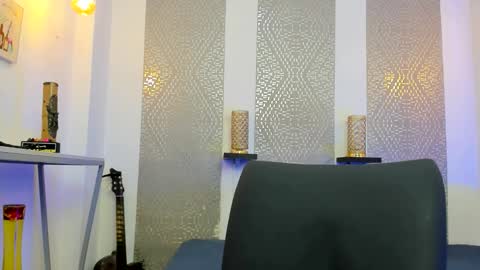    online show from 12/15/25, 04:28