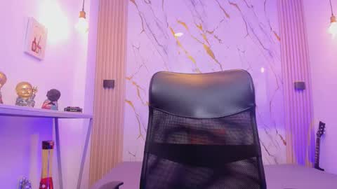    online show from 02/01/26, 03:49