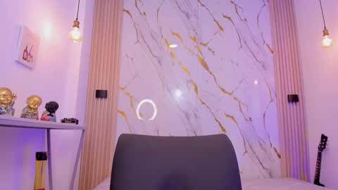    online show from 02/25/26, 04:22