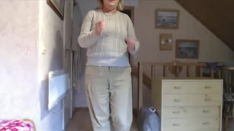 Nikole1 online show from 10/31/25, 01:01