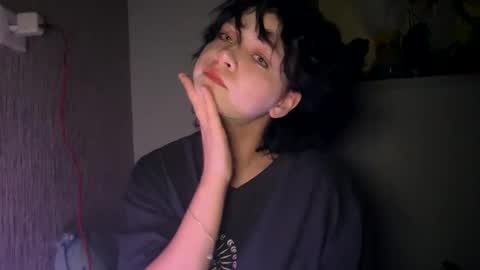 Snapshot of nikoli_naw chatting on 01/04/25, 07:55 nikoli_naw online show from 01/04/25, 07:55