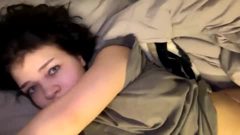 Snapshot of nikoli_naw chatting on 02/08/25, 12:28 nikoli_naw online show from 02/08/25, 12:28