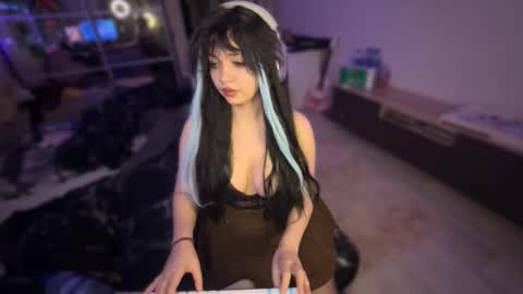 Snapshot of nikoli_naw chatting on 11/25/25, 11:16 nikoli_naw online show from 11/25/25, 11:16