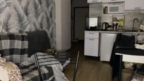 Snapshot of nikoli_naw chatting on 04/20/26, 07:37 nikoli_naw online show from 04/20/26, 07:37