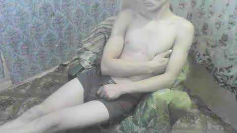 Snapshot of nikolos22 chatting on 01/04/25, 10:55 nikolos22 online show from 01/04/25, 10:55