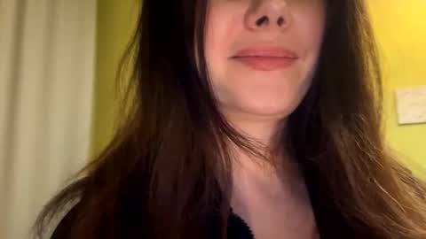 Snapshot of nikoltravel chatting on 03/17/26, 09:29 Nikol online show from 03/17/26, 09:29