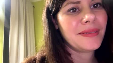 Snapshot of nikoltravel chatting on 04/19/26, 09:17 Nikol online show from 04/19/26, 09:17