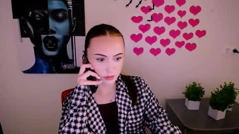 nikonara_ online show from 12/05/24, 01:06