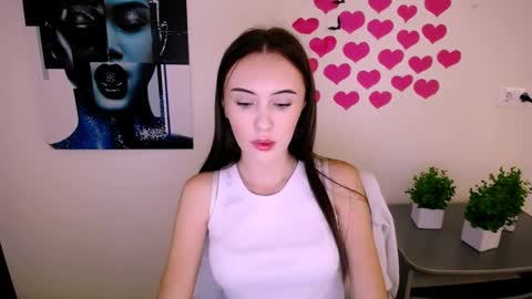 nikonara_ online show from 12/06/24, 12:16