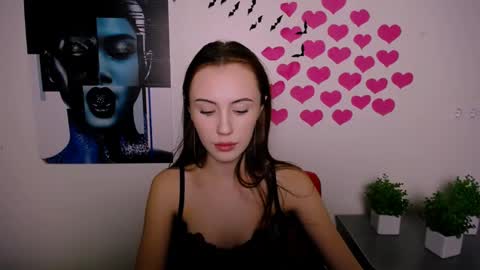 nikonara_ online show from 01/10/25, 03:37