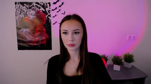 nikonara_ online show from 02/08/25, 09:56