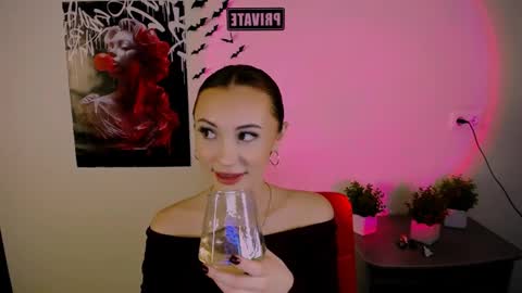 nikonara_ online show from 03/09/25, 04:11