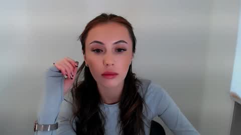 nikonara_ online show from 10/11/25, 12:15