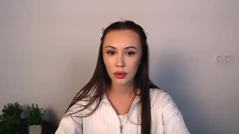 nikonara_ online show from 10/19/25, 01:01