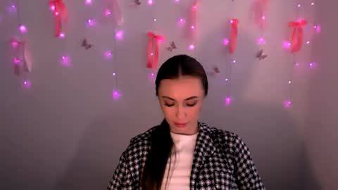 Snapshot of nikonara_ chatting on 06/12/26, 02:05 nikonara_ online show from 06/12/26, 02:05