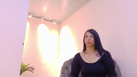 Snapshot of niky_smit chatting on 05/18/26, 10:43 NIKY SMIT online show from 05/18/26, 10:43