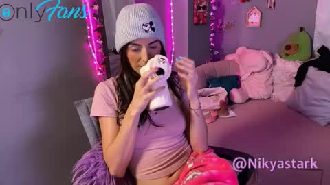 Snapshot of nikyastark chatting on 01/16/26, 12:09 Niky A Stark online show from 01/16/26, 12:09