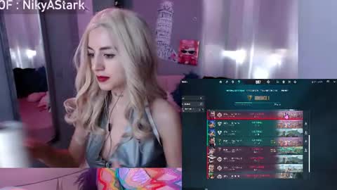 Snapshot of nikyastark chatting on 07/06/26, 02:25 Niky A Stark online show from 07/06/26, 02:25