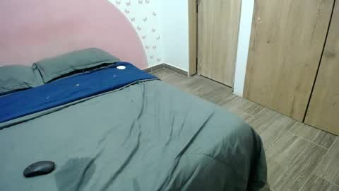 Snapshot of nila_kaia chatting on 04/08/26, 12:10 nila online show from 04/08/26, 12:10