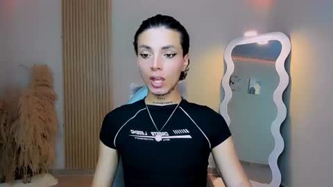 Snapshot of nilam217 chatting on 07/15/26, 05:18 Nilam online show from 07/15/26, 05:18