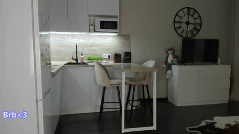 Bella online show from 10/25/25, 11:40