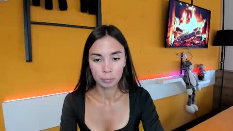 Snapshot of nilliluv chatting on 07/28/26, 05:12 Bella online show from 07/28/26, 05:12