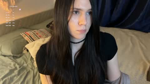 Snapshot of nimfaheart chatting on 12/13/24, 02:27 Jennet online show from 12/13/24, 02:27