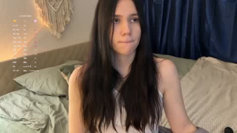 Snapshot of nimfaheart chatting on 12/17/24, 04:53 Jennet online show from 12/17/24, 04:53
