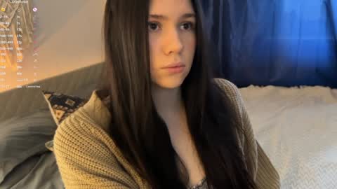 Snapshot of nimfaheart chatting on 01/07/25, 10:54 Jennet online show from 01/07/25, 10:54