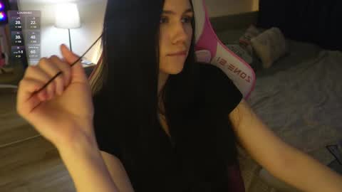 Snapshot of nimfaheart chatting on 02/20/25, 01:40 Jennet online show from 02/20/25, 01:40