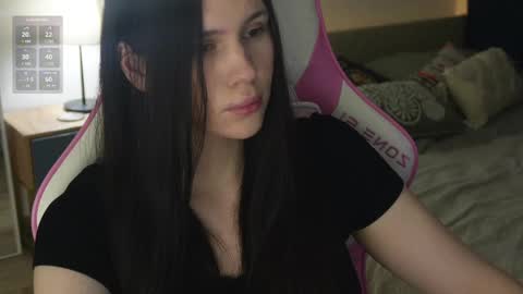 Snapshot of nimfaheart chatting on 02/20/25, 04:46 Jennet online show from 02/20/25, 04:46