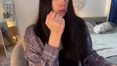Snapshot of nimfaheart chatting on 09/11/25, 12:49 Jennet online show from 09/11/25, 12:49