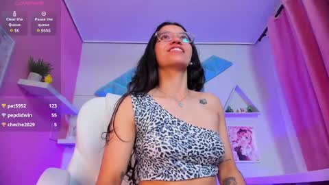 Snapshot of nina__dixon chatting on 03/06/25, 04:41 Nina online show from 03/06/25, 04:41