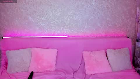 Snapshot of nina__si chatting on 03/12/25, 06:22 Nina online show from 03/12/25, 06:22