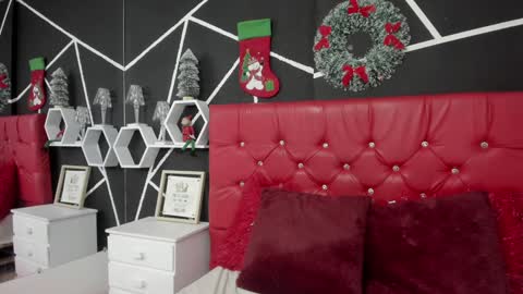 Nina online show from 12/23/24, 05:06