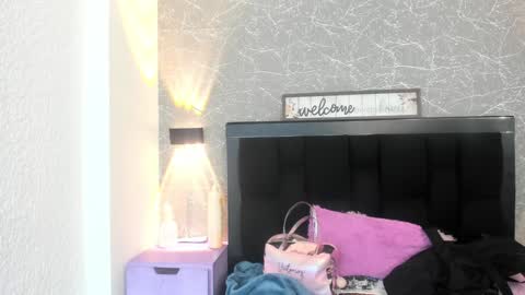 Nina online show from 01/27/25, 09:13