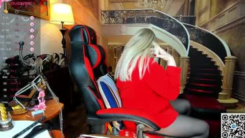 Snapshot of nina_deville chatting on 04/26/26, 04:04 Nina online show from 04/26/26, 04:04