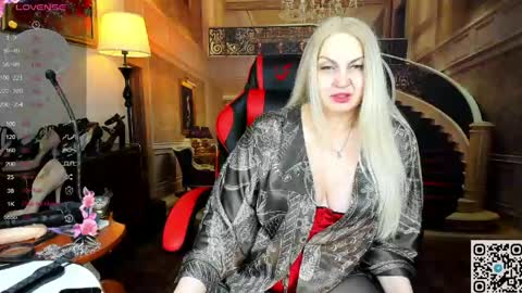 Snapshot of nina_deville chatting on 05/17/26, 03:04 Nina online show from 05/17/26, 03:04
