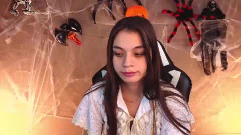 Snapshot of nina_fierce chatting on 10/30/25, 02:46 Ketrin online show from 10/30/25, 02:46