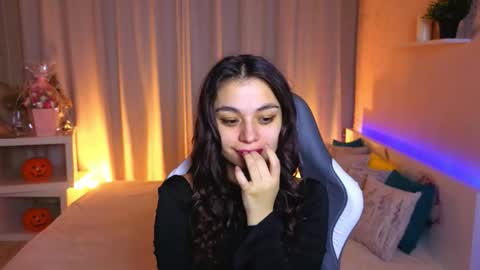 Snapshot of nina_fierce chatting on 11/25/25, 03:06 Ketrin online show from 11/25/25, 03:06