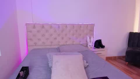 Snapshot of nina_fooxxx1 chatting on 03/27/26, 05:23 Nina Fox online show from 03/27/26, 05:23