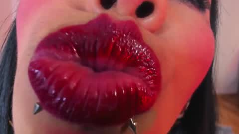 Snapshot of nina_fooxxx1 chatting on 04/09/26, 02:55 Nina Fox online show from 04/09/26, 02:55