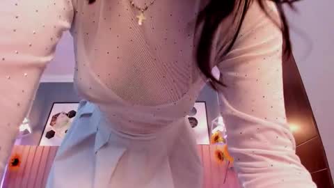 Snapshot of nina_ford_ chatting on 11/04/25, 03:05 nina_ford_ online show from 11/04/25, 03:05