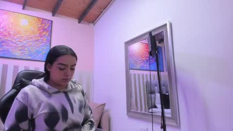 Snapshot of nina_glow_ chatting on 04/23/26, 11:20 nina_glow_ online show from 04/23/26, 11:20