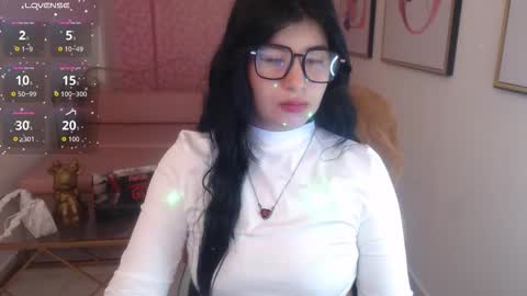 Snapshot of nina_harpper_ chatting on 02/26/26, 01:43 Nina online show from 02/26/26, 01:43