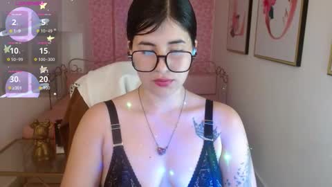 Snapshot of nina_harpper_ chatting on 03/18/26, 02:09 Nina online show from 03/18/26, 02:09