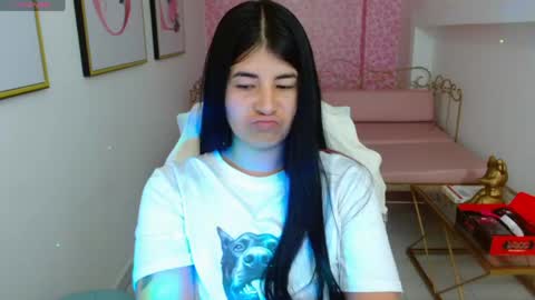 Snapshot of nina_harpper_ chatting on 04/14/26, 01:11 Nina online show from 04/14/26, 01:11