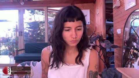 Nina.  online show from 11/02/25, 09:28