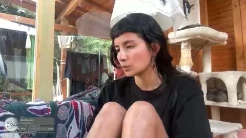 Nina.  online show from 11/14/25, 08:07